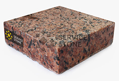 Пиленая брусчатка из Лезниковского гранита