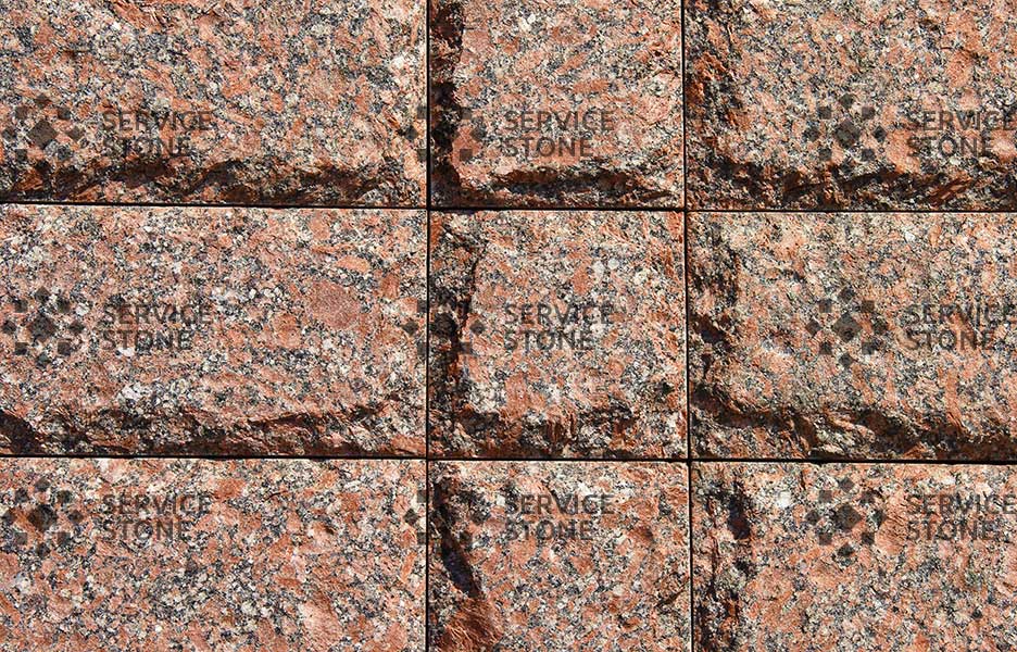 Облицовка стен цокольным камнем Скала, месторождение Капустинское